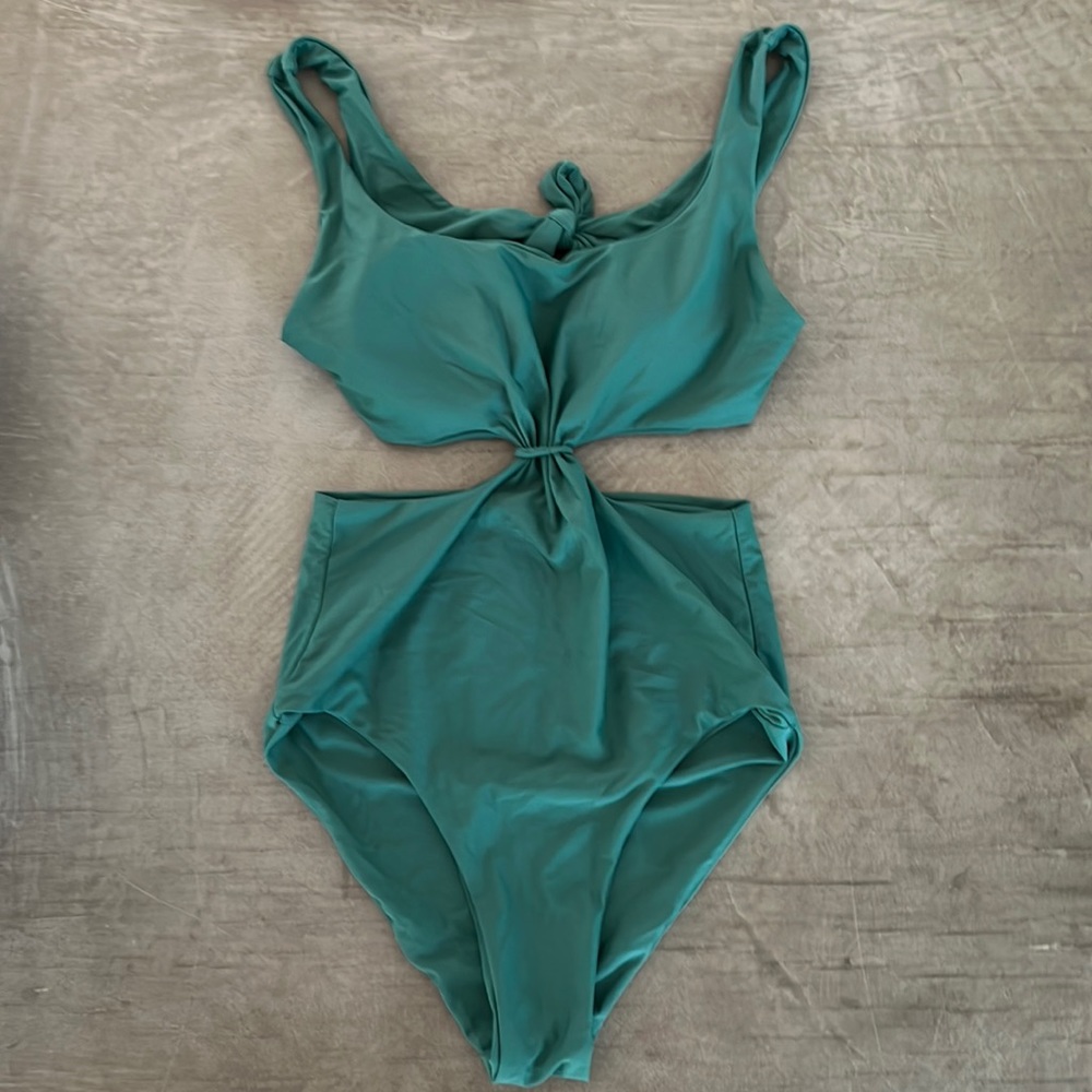 Cupshe Green swimsuit